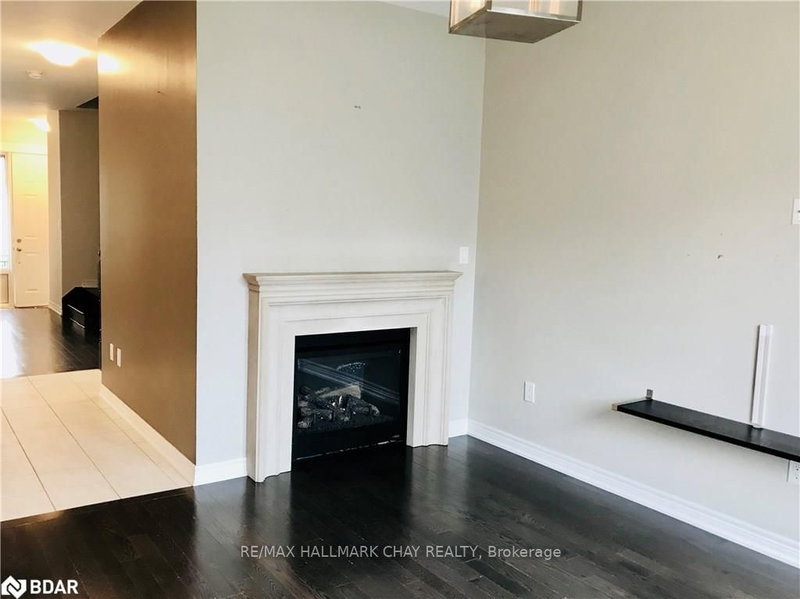 24 Plantain Lane, Richmond Hill, L4E 1B8 | Image 2