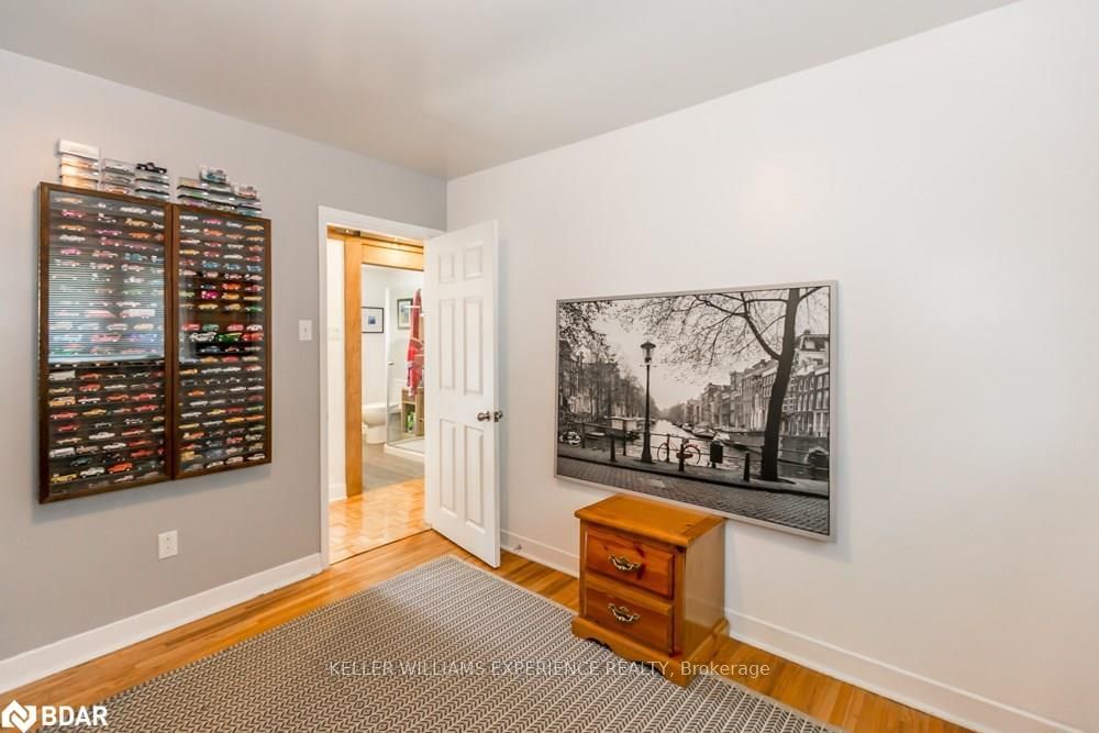 Listing Image 33