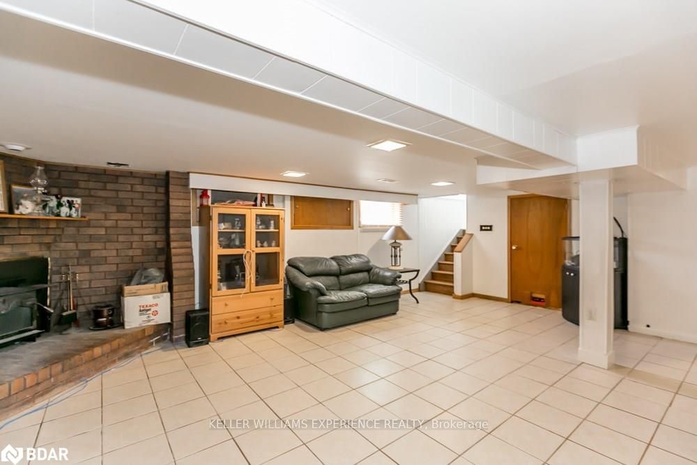 Listing Image 37