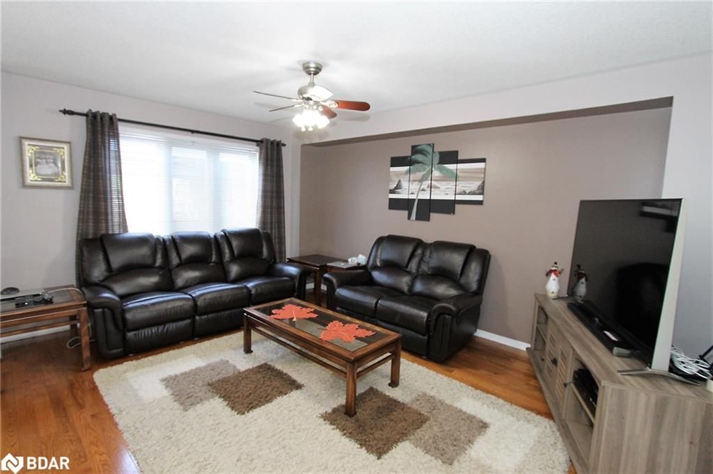 Listing Image 5