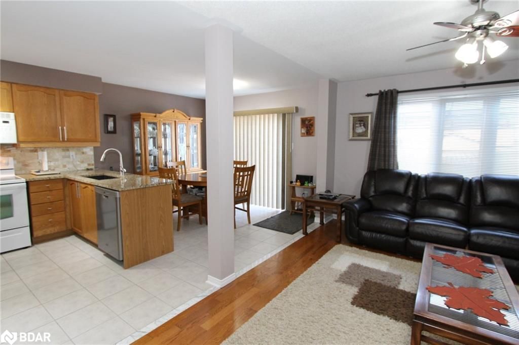 Listing Image 6