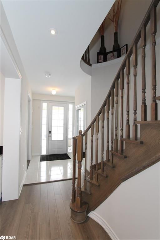 184 Brownley Lane, Essa, L0M 1B6 | Image 2