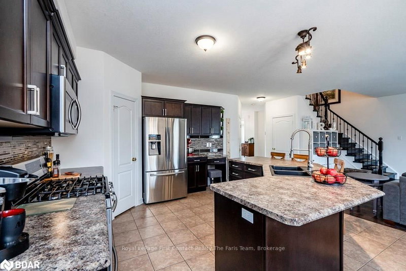 154 Arnold Cres, Essa, L0M 1B6 | Image 3
