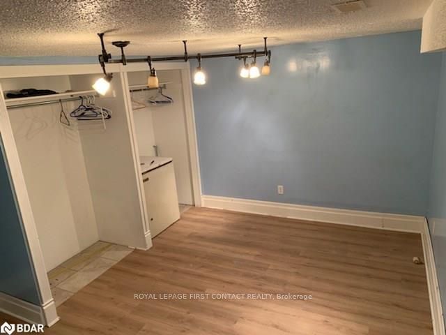 706 James St, Innisfil, L9S 2G7 | Image 2