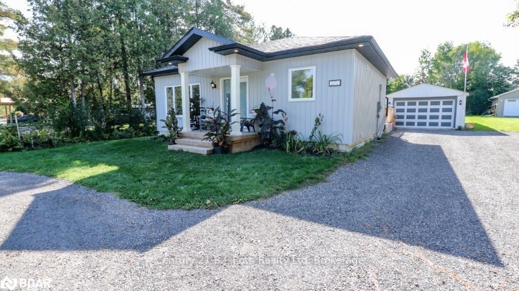 Listing Image 4