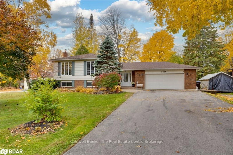 2218 MILDRED Ave, Innisfil, L9S 2B9 | Image 2