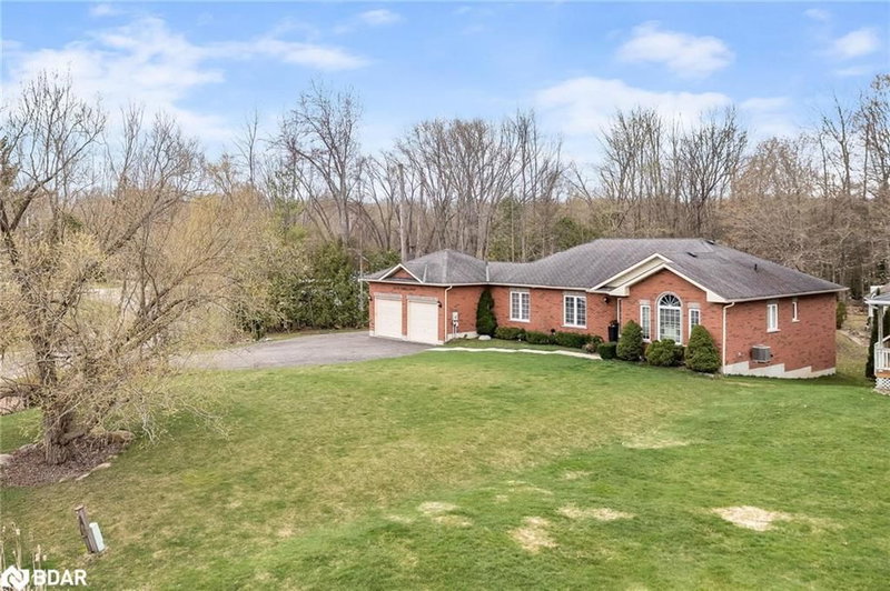 3618 LINDA St, Innisfil, L9S 2L2 | Image 2