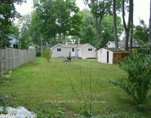 696 Hastings Ave, Innisfil, L9S 1Z3 | Image 3