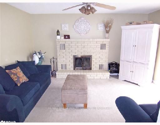 2151 Hughes Dr, Innisfil, L0L 1R0 | Image 3