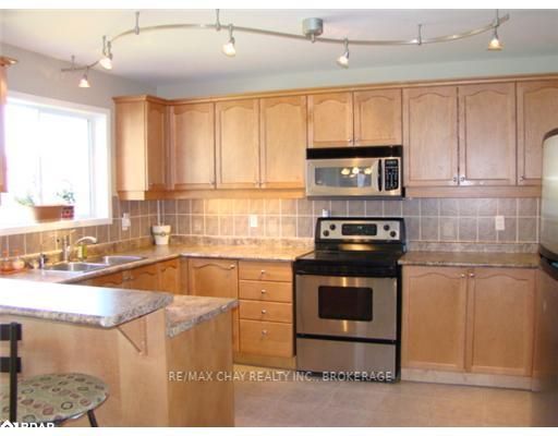 87 Truax Cres, Essa, L0M 1B4 | Image 3