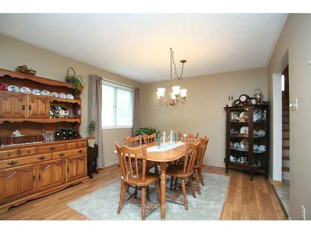 5853 Yonge St, Innisfil, L0L 1K0 | Image 3