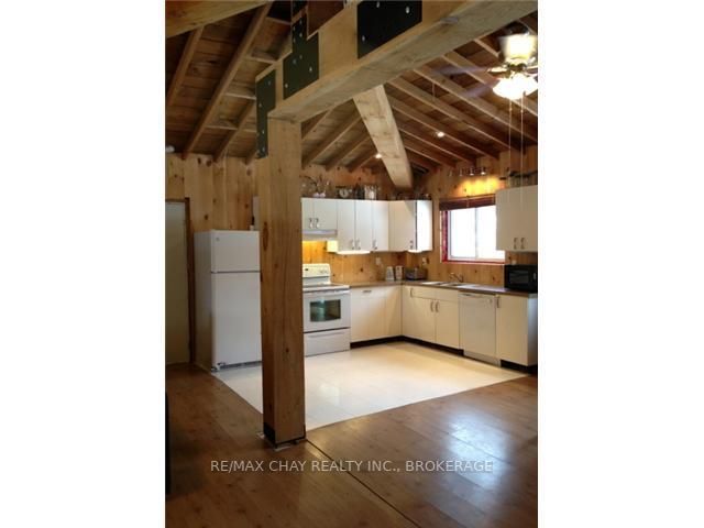 1056 Elm Rd, Innisfil, L0L 1C0 | Image 2