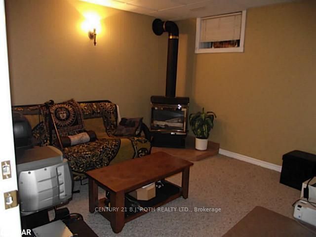 Listing Image 17