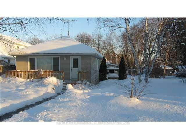 931 Goldie St, Innisfil, L0L 1C0 | Image 2