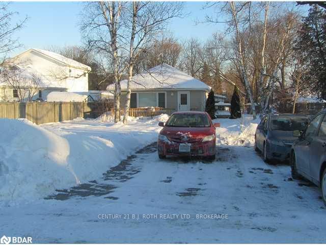 931 Goldie St, Innisfil, L0L 1C0 | Image 3