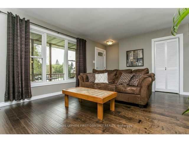 Listing Image 5