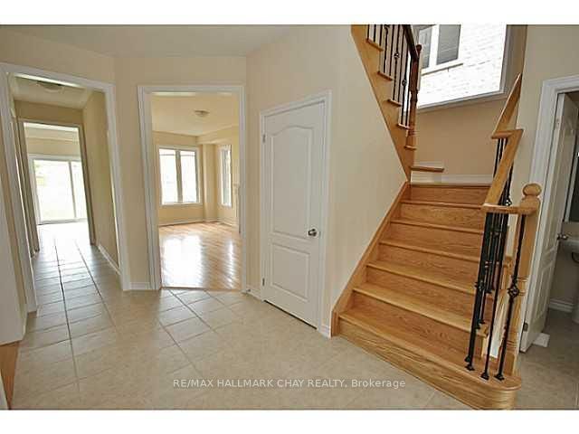 2179 Dawson Cres, Innisfil, L9S 0H1 | Image 2