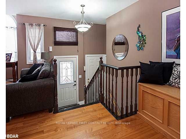 11 Vernon St, Essa, L0M 1B0 | Image 2