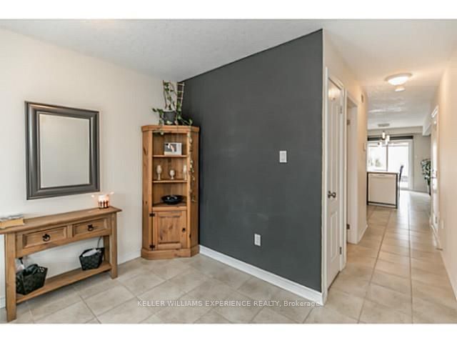 110 Banting Cres, Essa, L0M 1B6 | Image 3