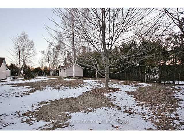 720 Hastings Ave, Innisfil, L9S 1Z3 | Image 2