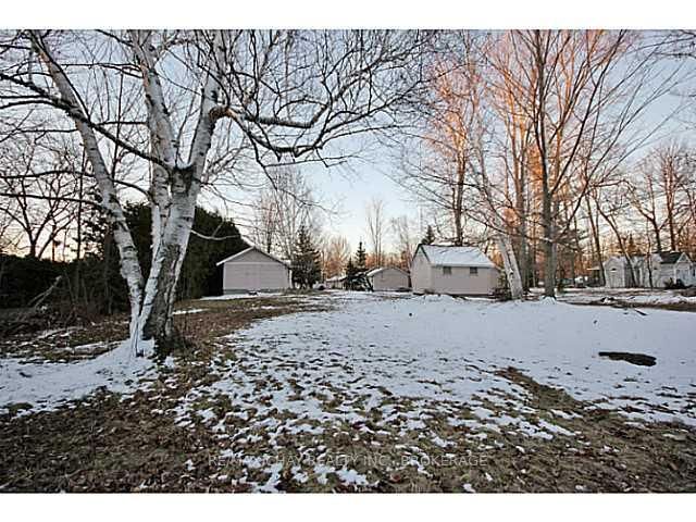 720 Hastings Ave, Innisfil, L9S 1Z3 | Image 3