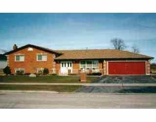 Detached House sold at 2032 Chantler Street, Innisfil, Ontario - Stroud - MLS: N6279782