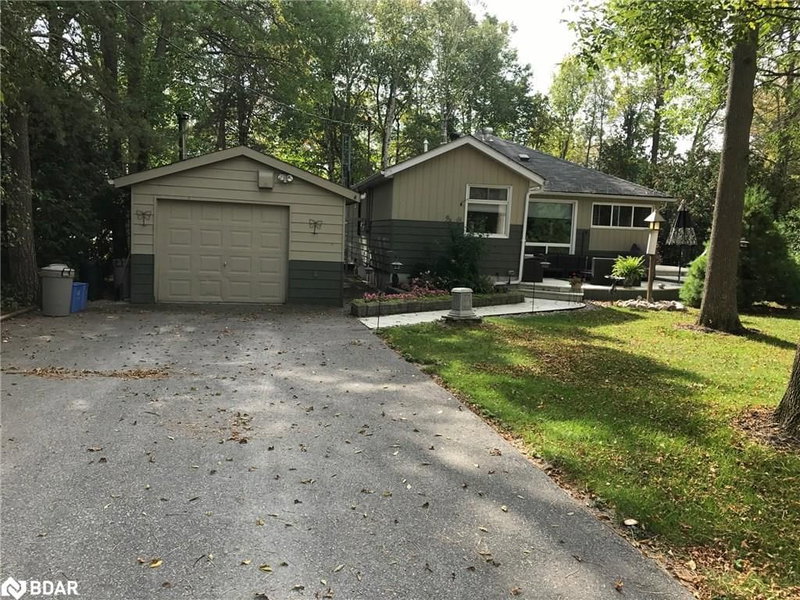 3909 Richview Rd, Innisfil, L9S 2L7 | Image 2