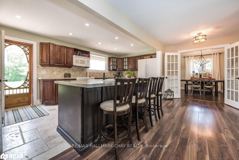 2196 Richard St, Innisfil, L9S 2C4 | Image 3