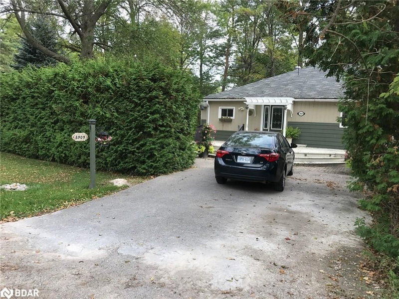 3909 Richview Rd, Innisfil, L9S 2L7 | Image 3