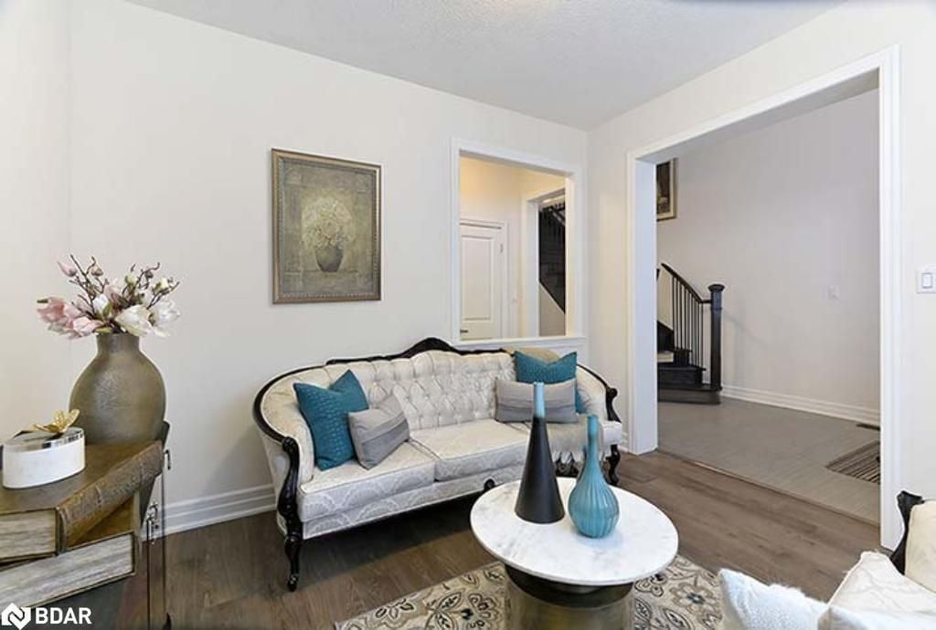 Listing Image 7