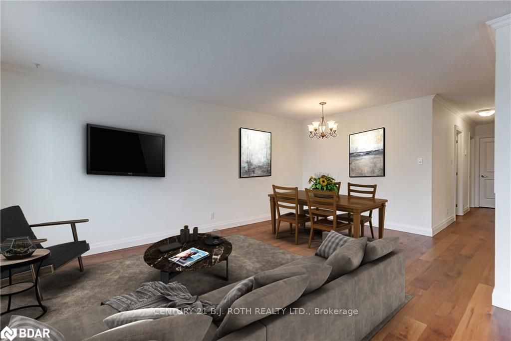 Listing Image 3