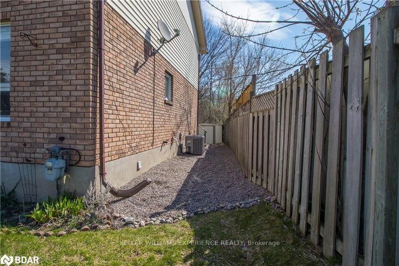 60 Osborn St, Essa, L0M 1B0 | Image 2