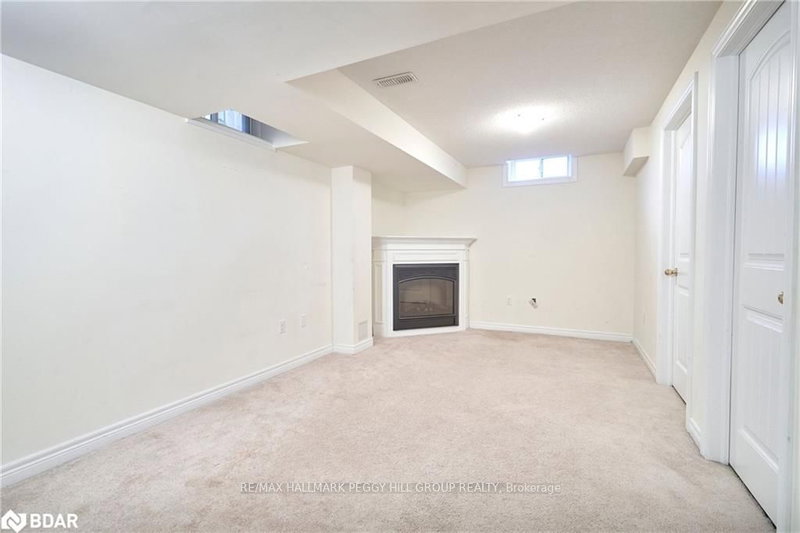 18 Admiral Cres, Essa, L0M 1B4 | Image 3