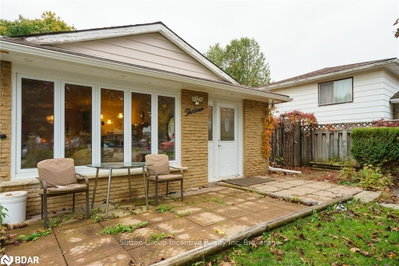 Semi-Detached House sold at 13 Alphonsus Court, New Tecumseth, Ontario, L0G 1W0 - Tottenham - MLS: N6304571