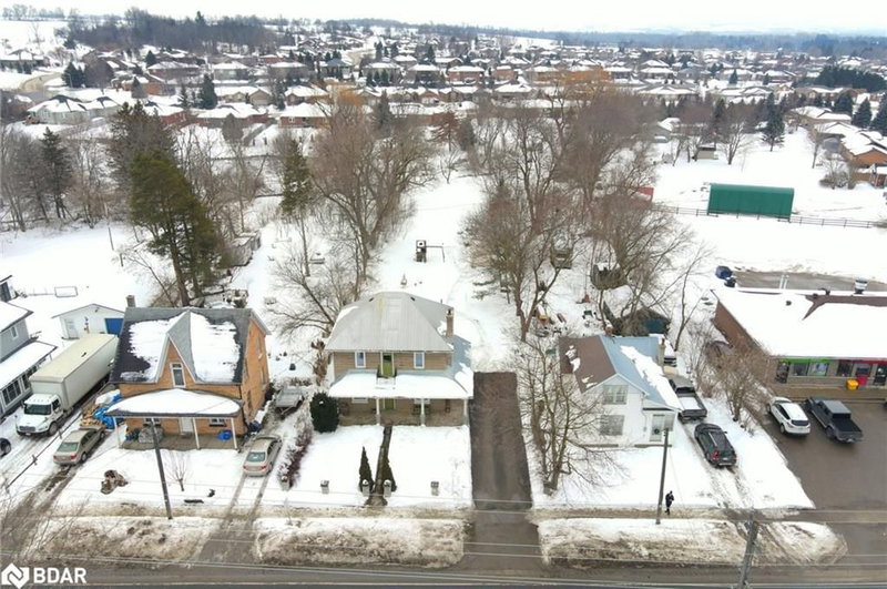 8061 Main St, Adjala-Tosorontio, L0M 1J0 | Image 3