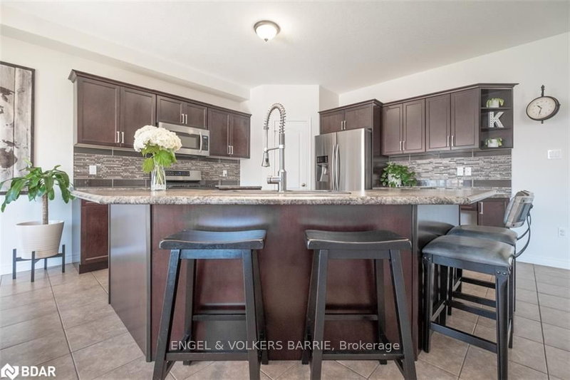 154 Arnold Cres, Essa, L0M 1B5 | Image 3