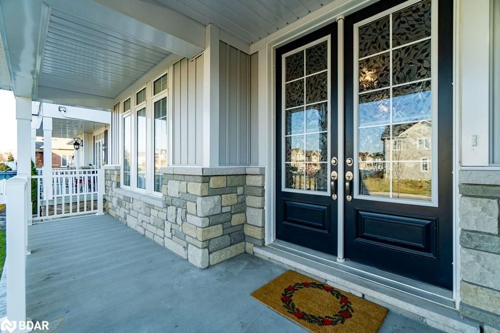 Listing Image 4
