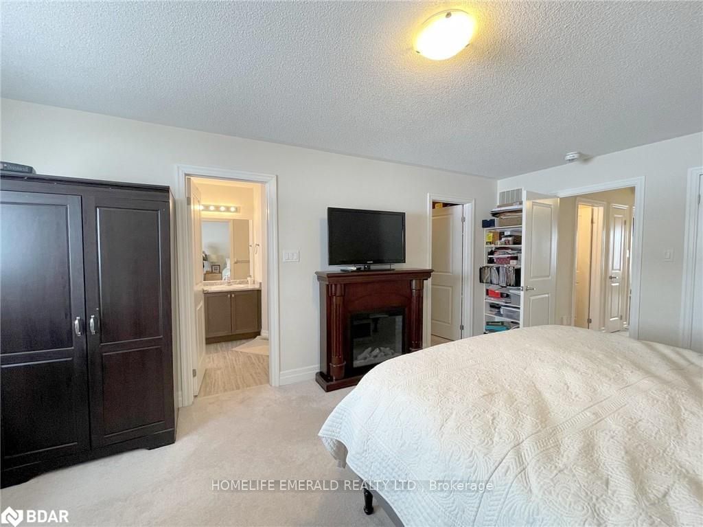 Listing Image 37