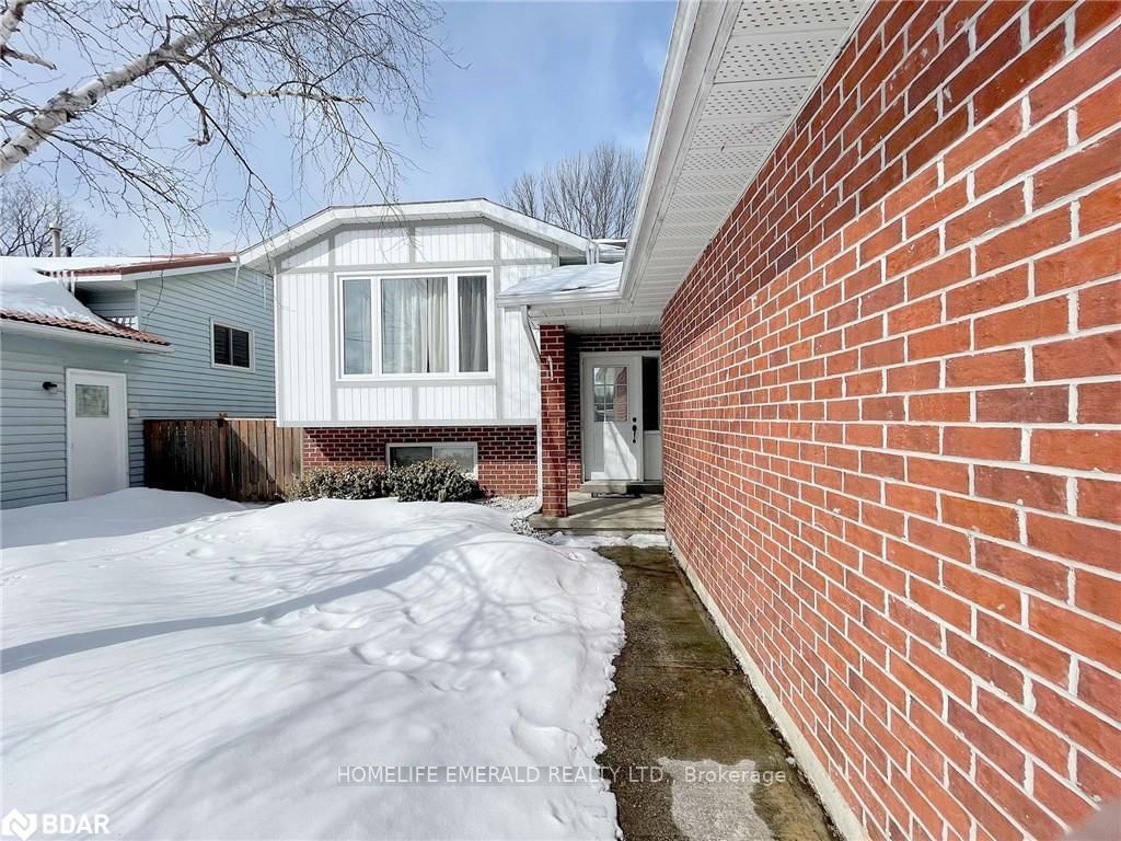 Listing photo 3