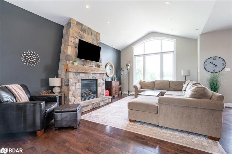 30 Fisher Dr, Adjala-Tosorontio, L0M 1J0 | Image 3