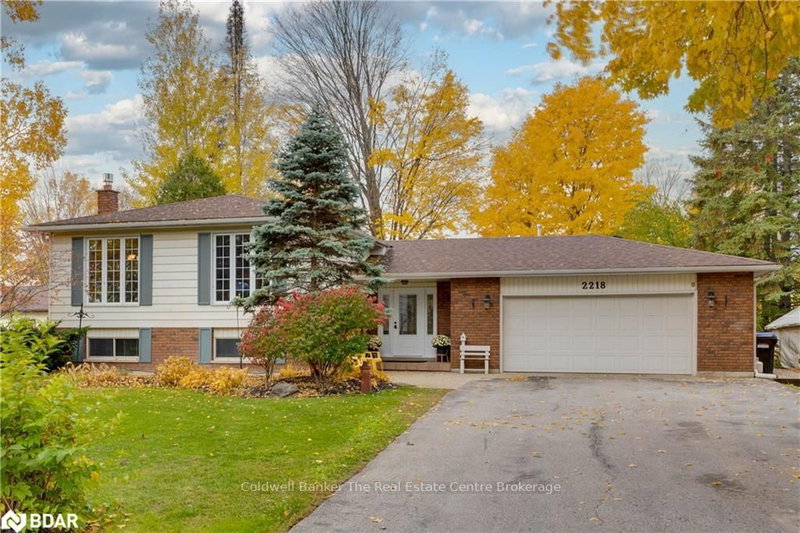 2218 Mildred Ave, Innisfil, L9S 2B9 | Image 2