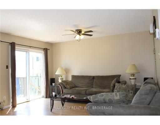 60 Osborn St, Essa, L0M 1B0 | Image 2