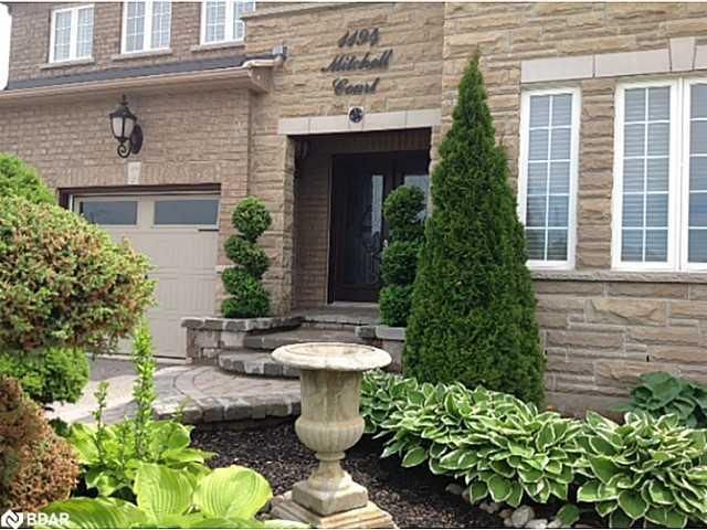 1194 Mitchell Crt, Innisfil, L9S 5A5 | Image 2