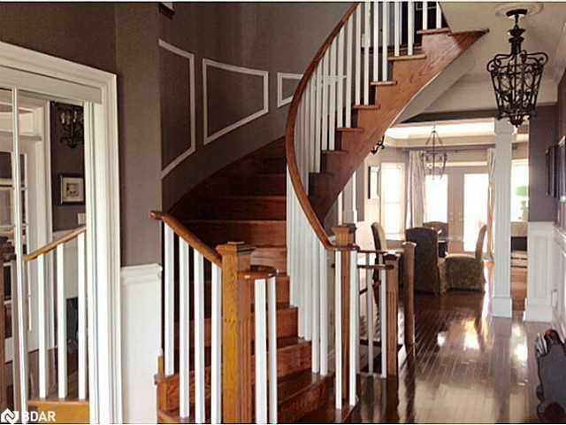 1194 Mitchell Crt, Innisfil, L9S 5A5 | Image 3