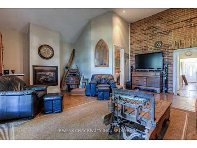 Listing Image 16