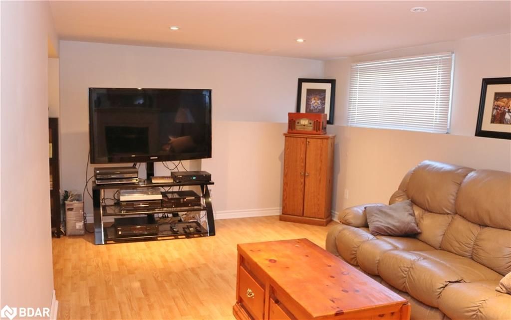 Listing Image 24