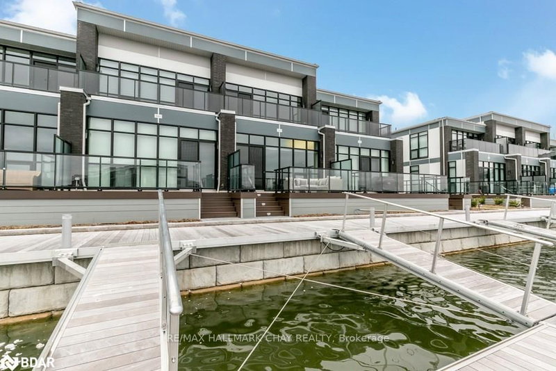 3687 Riva Ave, Innisfil, L9S 0L5 | Image 2