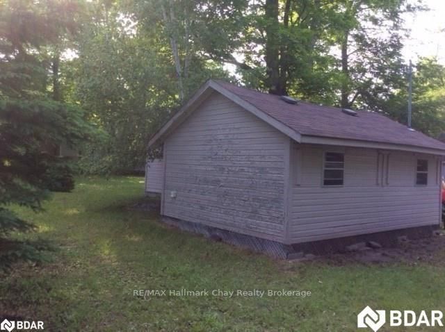 726 Hastings Ave, Innisfil, L9S 1Z3 | Image 2