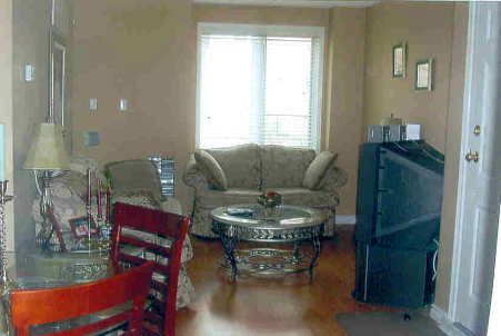 712 - 75 Weldrick Rd E, Richmond Hill, L4C0H9 | Image 2