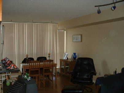 208 - 175 Cedar Ave, Richmond Hill, L4C9V3 | Image 3